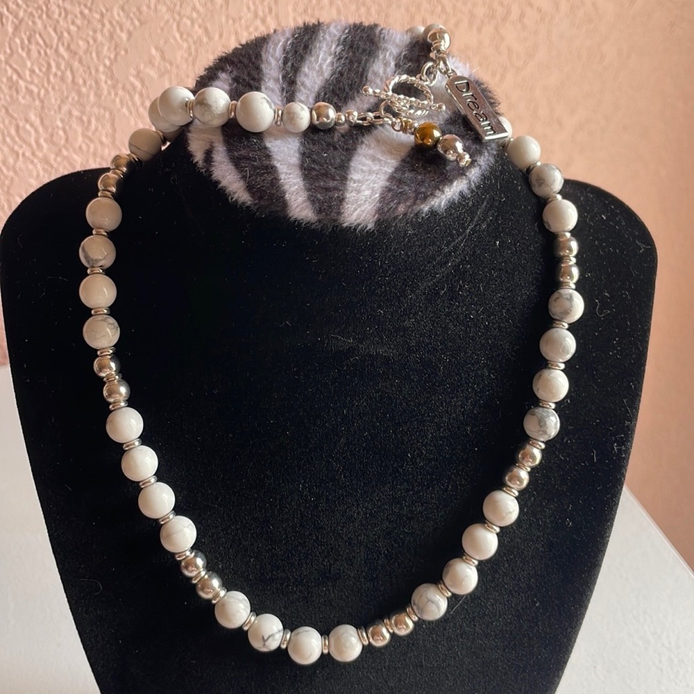 Beautiful necklace and bracelet set. White howlite and Sterling silver clasp.